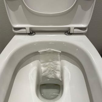 Ta bort kalk i toaletten Avkalka toalett